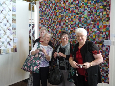 TPAQ_Crew_at_Festival_of_Quilts_sml.JPG